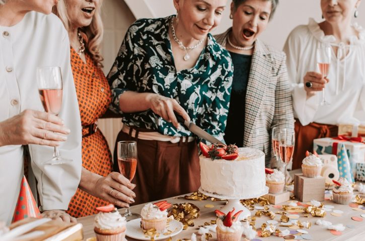 How Can You Make a Retirement Party Special for a Senior Loved One?